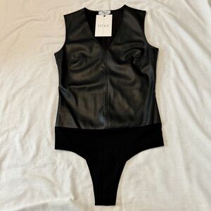 S’Edge Medium Black Faux Leather Sleeveless Bodysuit Top ~ super cute!